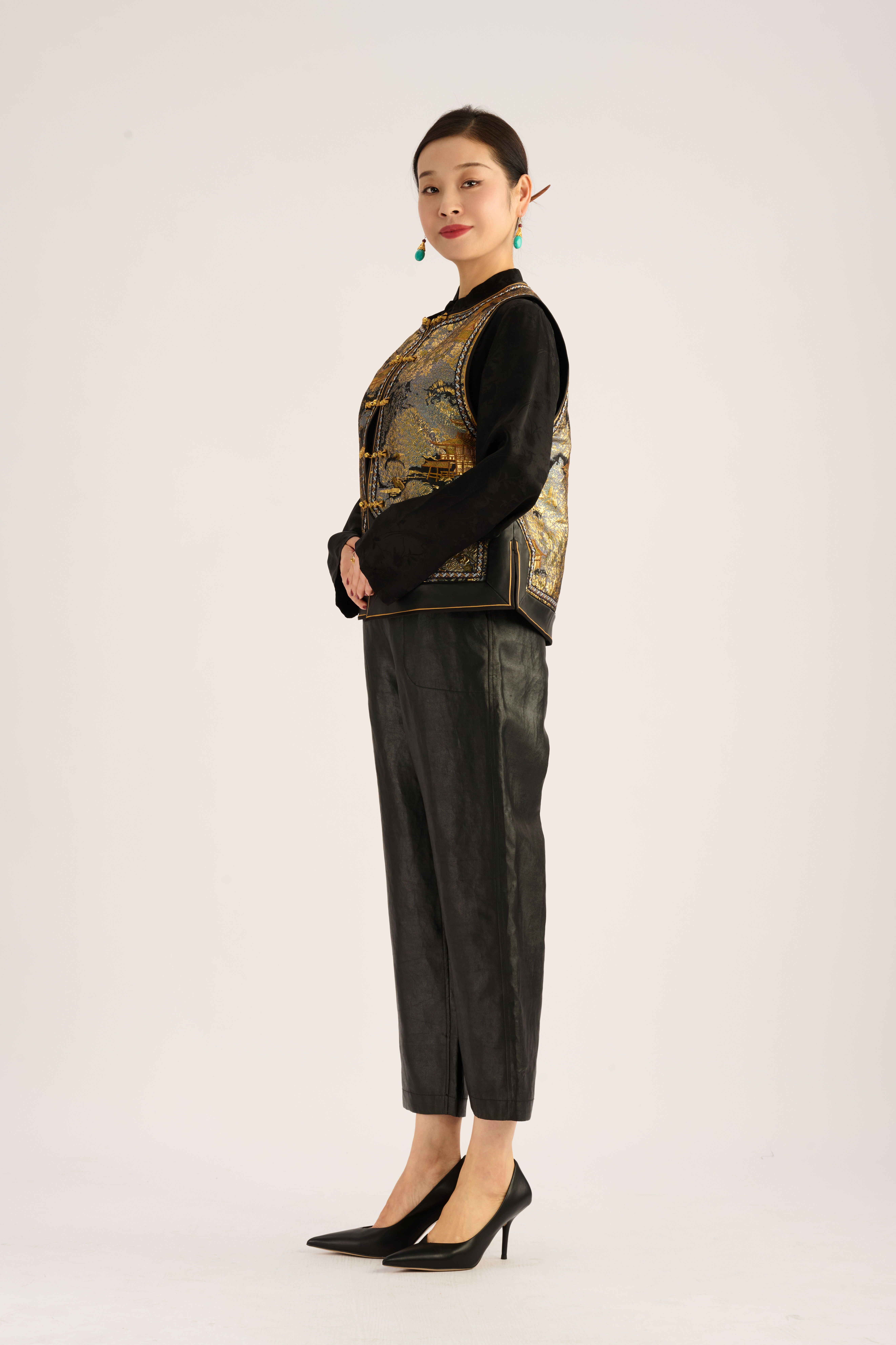 Liangye Embroidered Vest