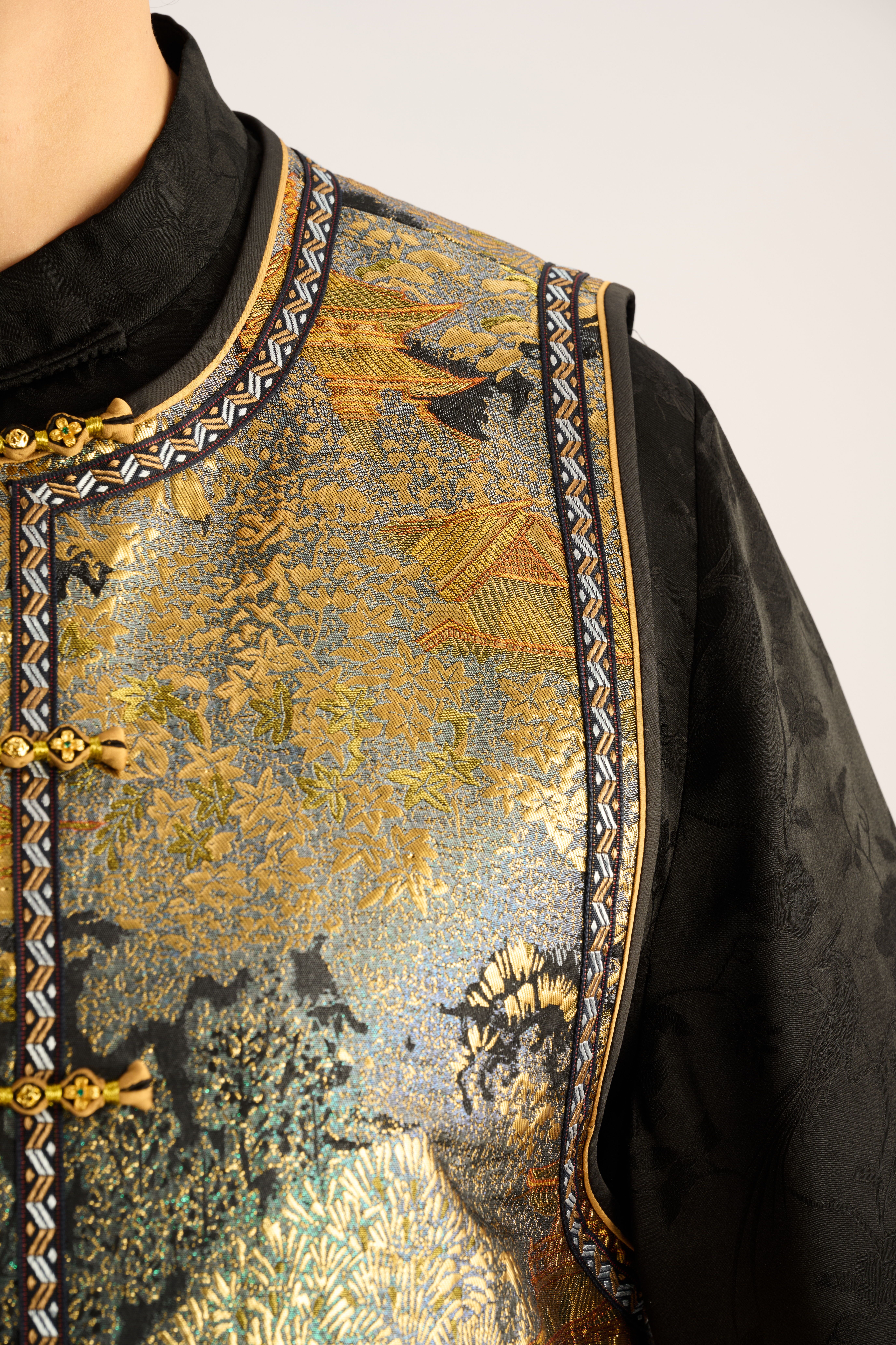 Liangye Embroidered Vest
