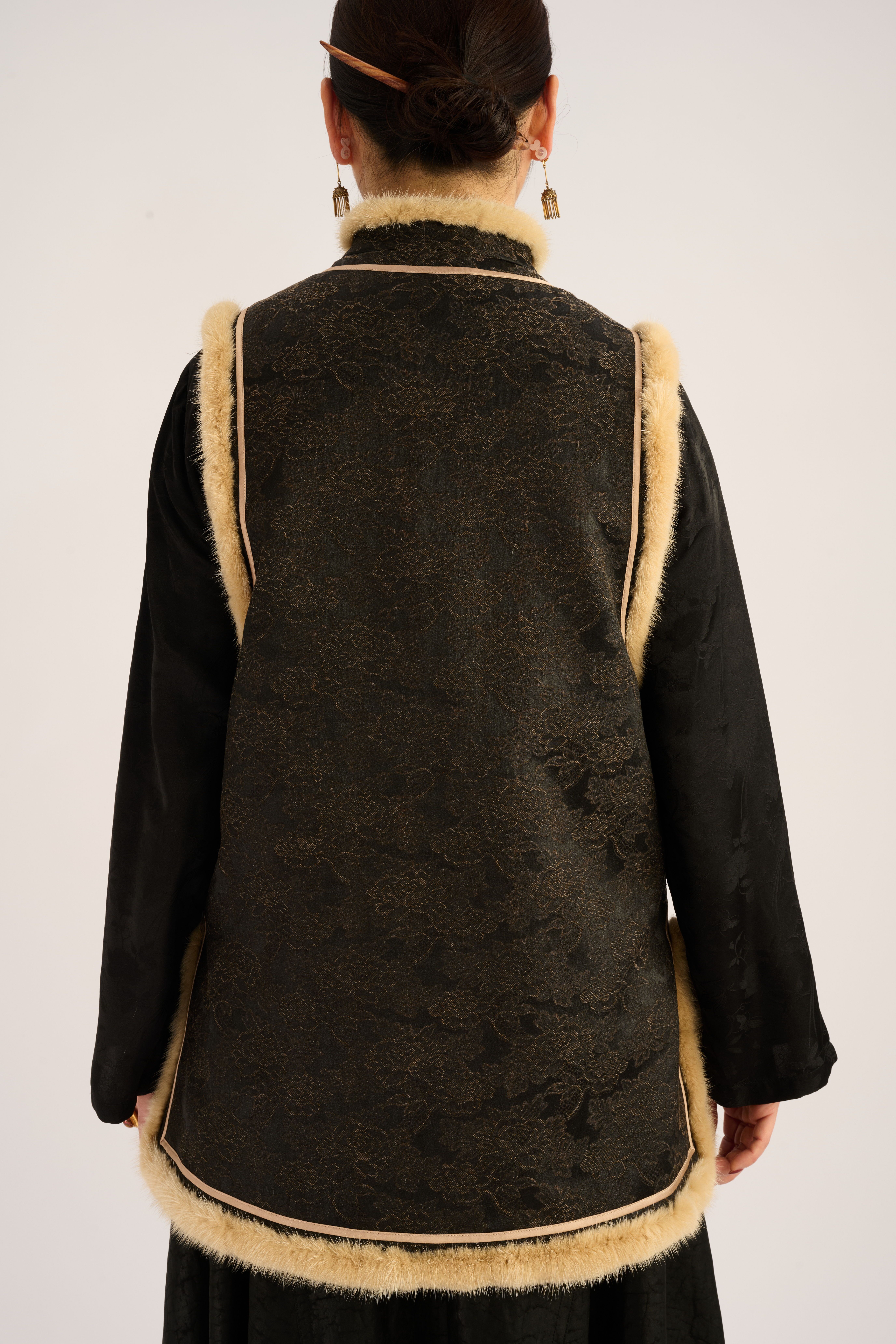 Tongxiang Pattern Vest