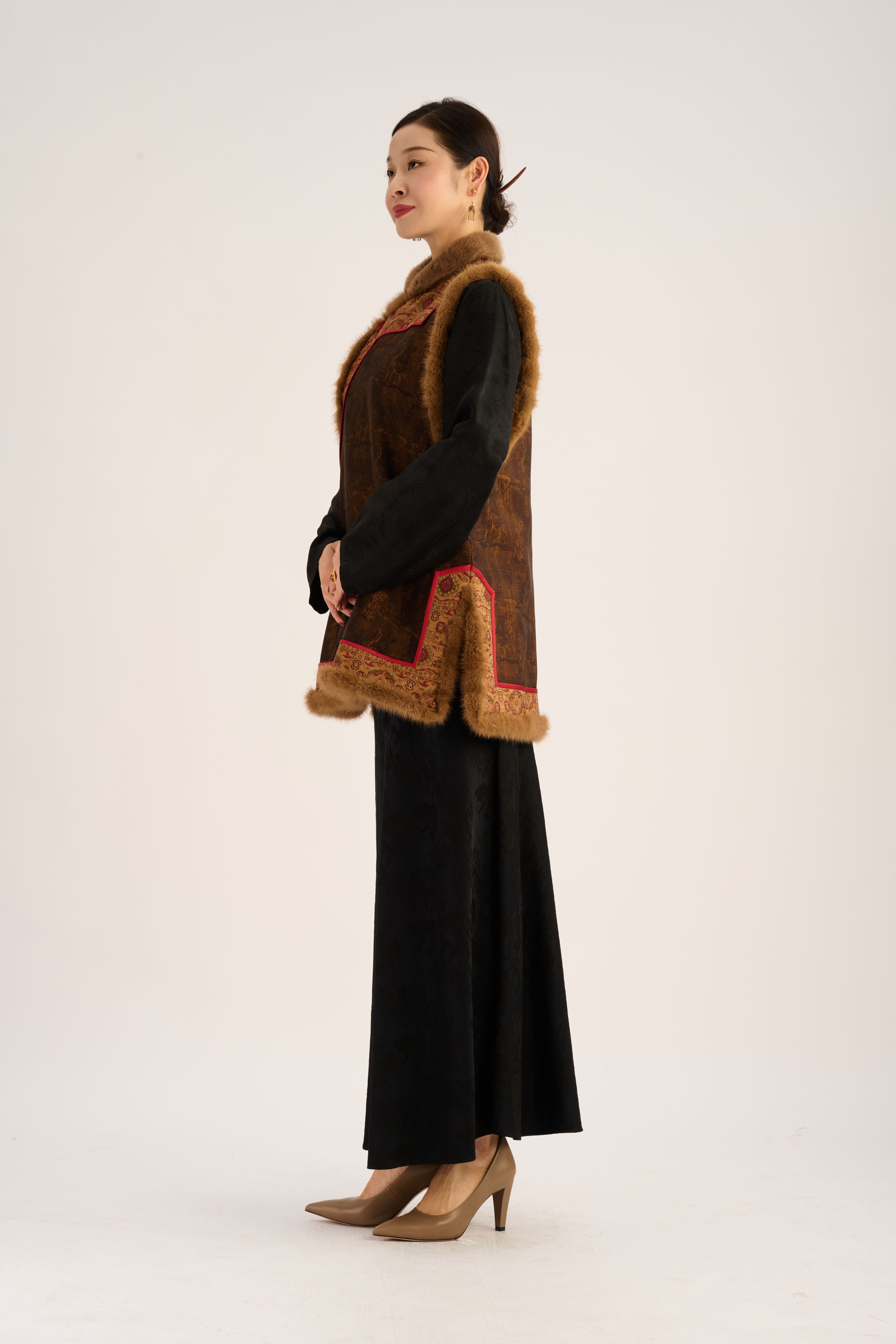 Chenxiang Pattern Vest