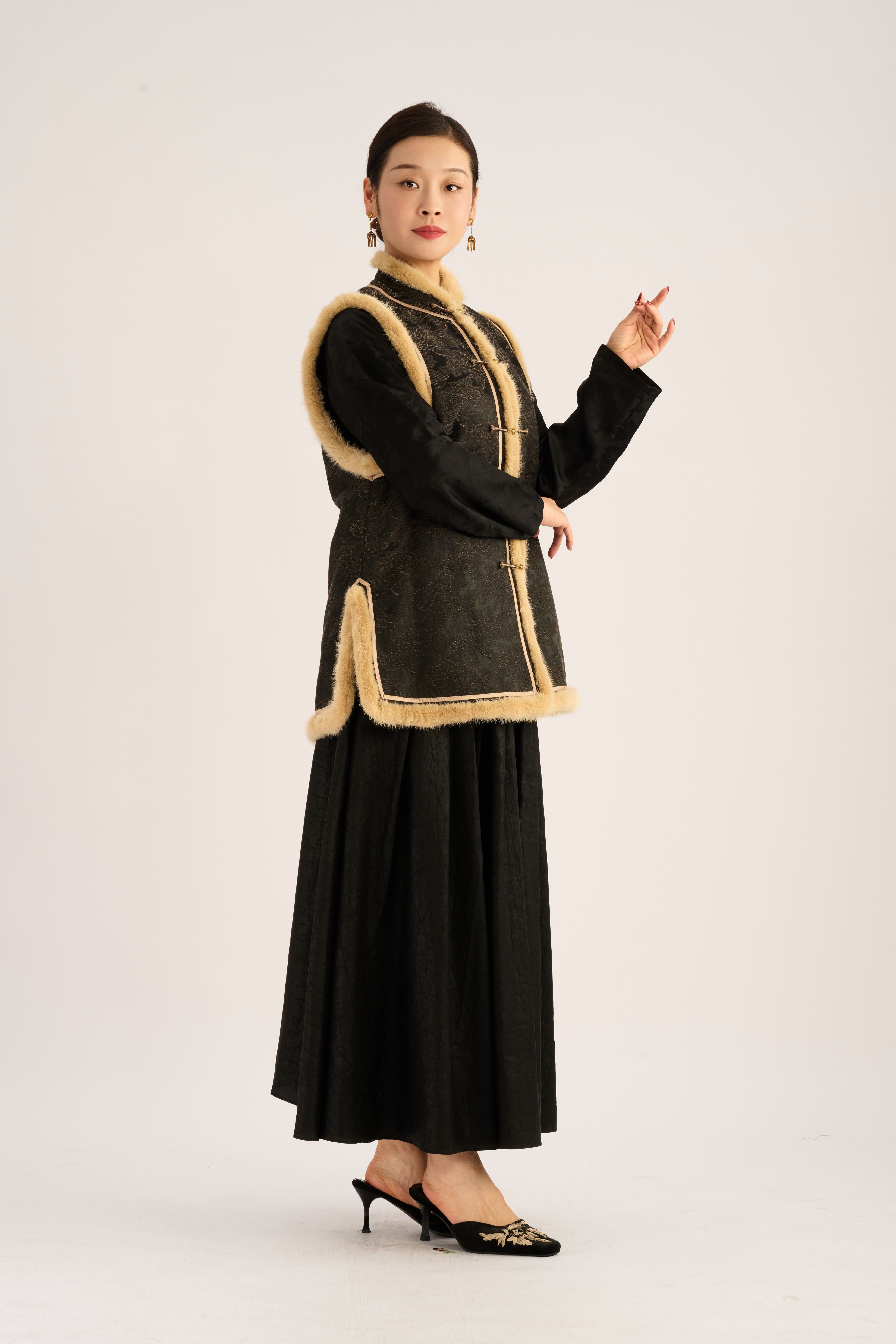 Tongxiang Pattern Vest