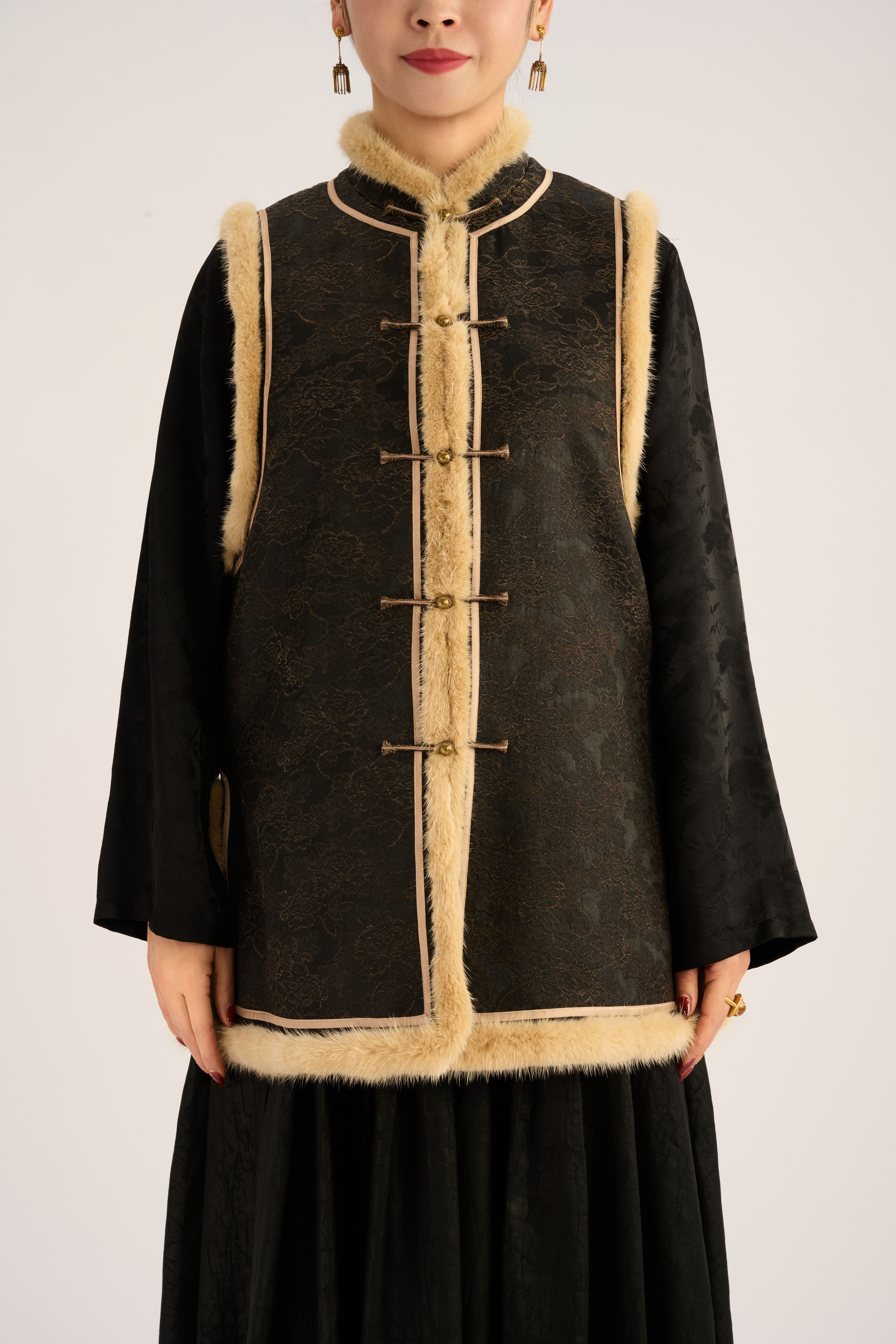 Tongxiang Pattern Vest