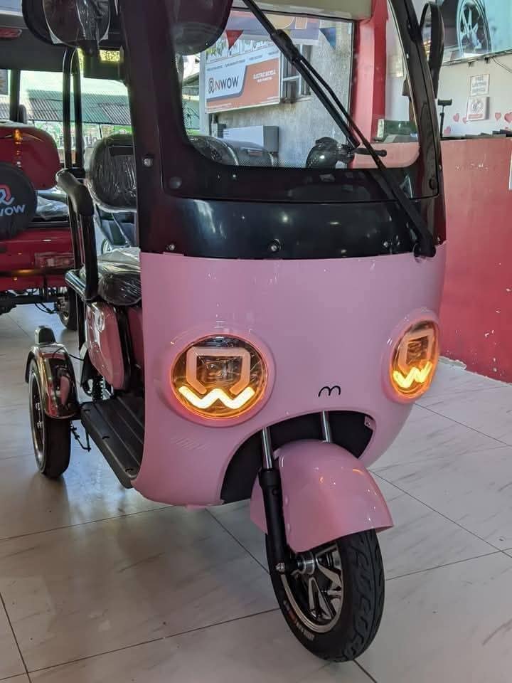 Jangan panik jika sepeda motor listrik Anda terendam air! Berikut 4 langkah aman yang dapat Anda lakukan setelah banjir.
