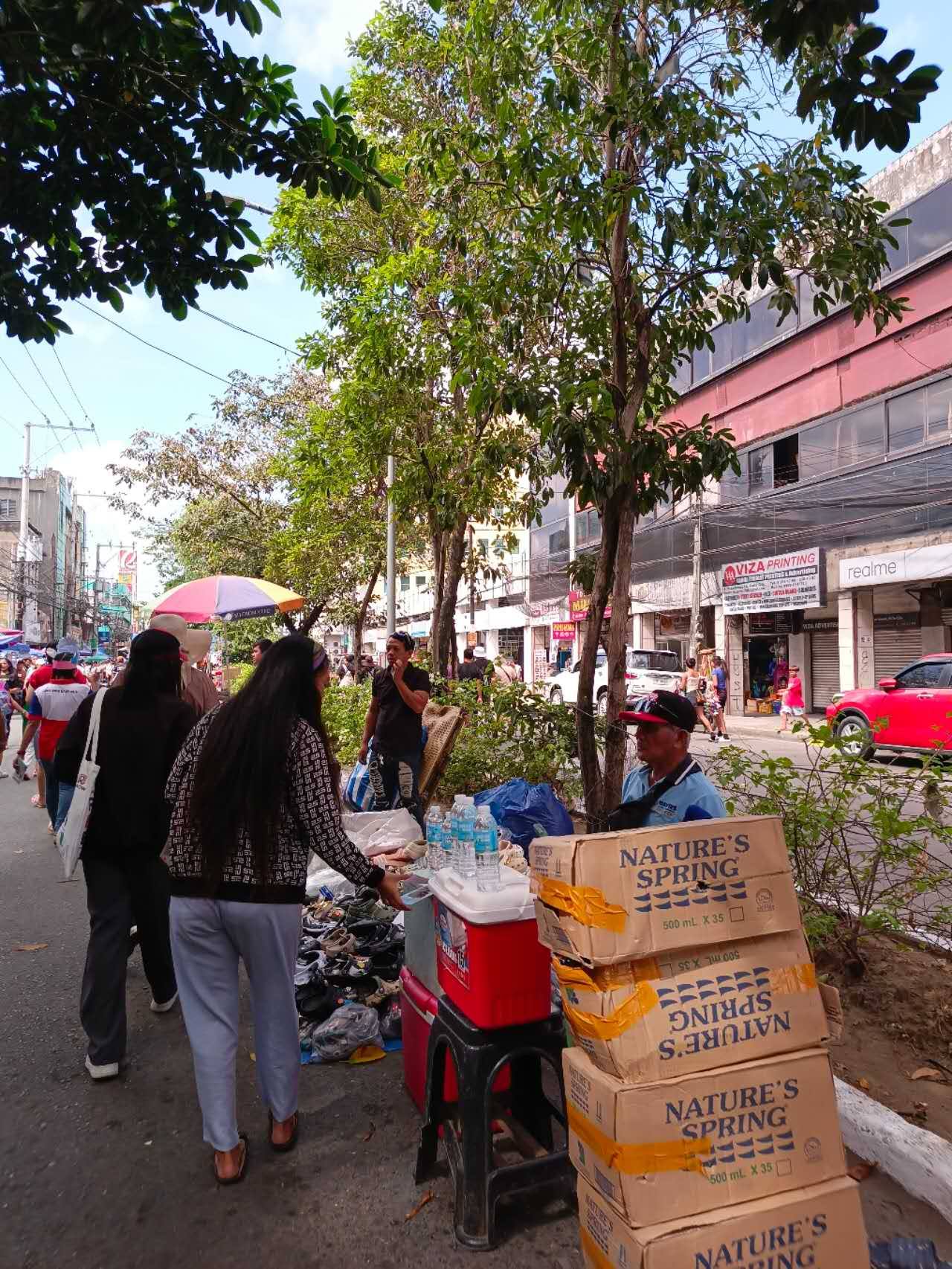 Apakah buku panduan pemilik hanya tersedia dalam bahasa Inggris dan Mandarin? Konsumen Indonesia telah membawa produsen mobil tersebut ke arbitrase.
