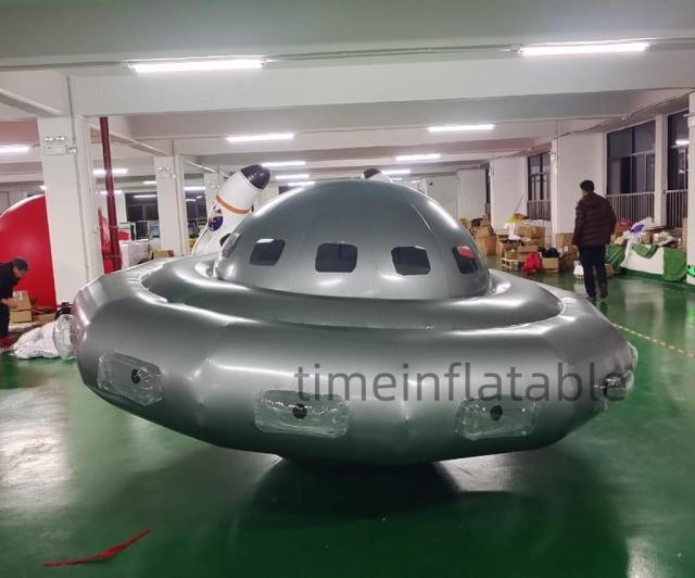 Inflatable UFO