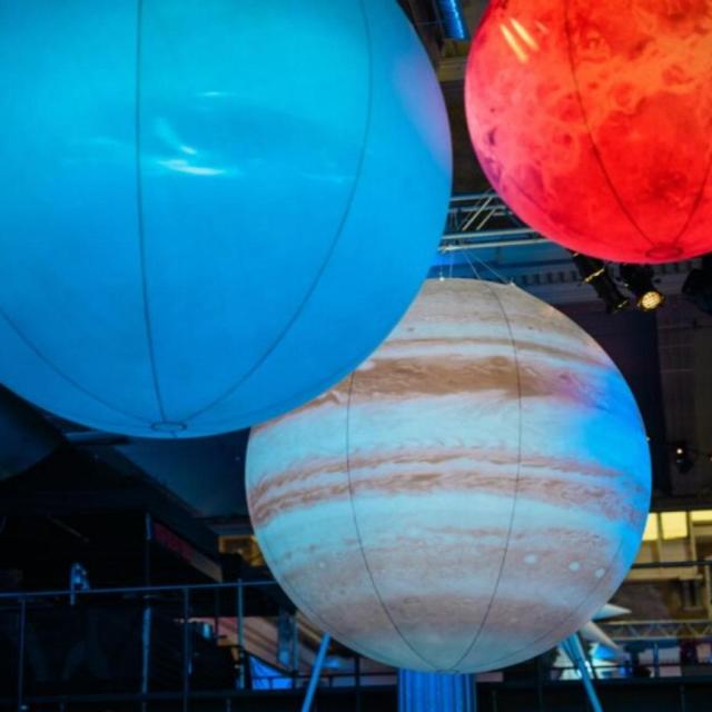 Inflatable Planet Balloon