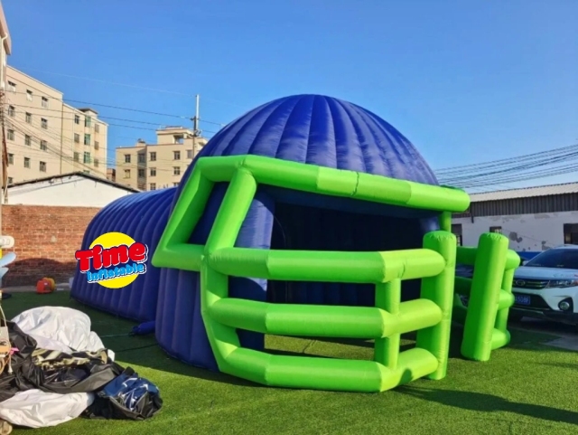 Inflatable Helmet Tunnel