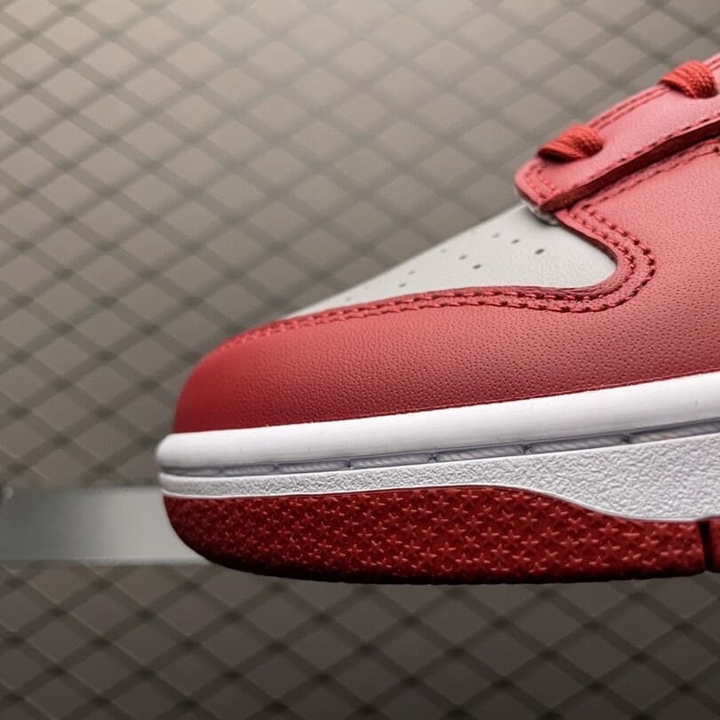 Dunk Low Retro Medium Grey Varsity Red UNLV (2021)