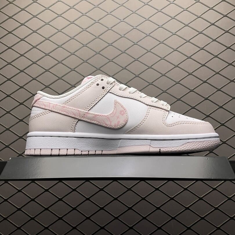 Dunk Low Paisley Pack Pink (Women’s)
