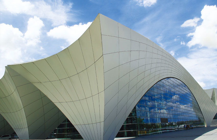 Hyperbolic aluminum single panel