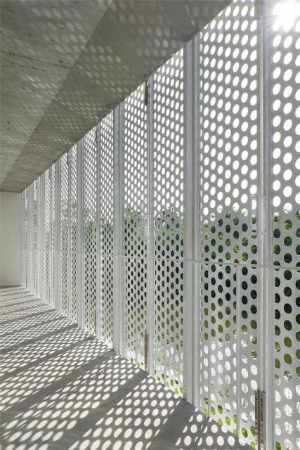 Perforated aluminum single panel