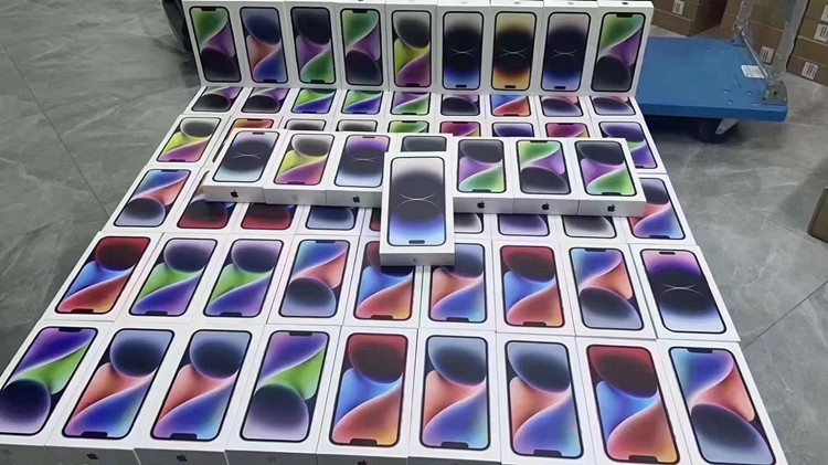 Apple iPhone 14 Pro Unlocked (Renewed)