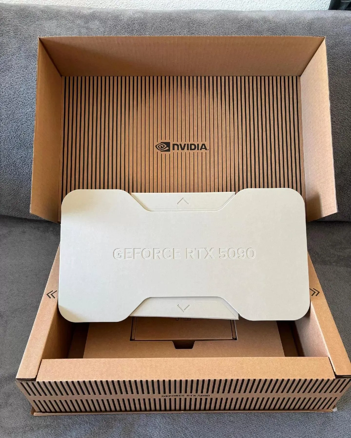 NVIDIA RTX 5090 32G original factory 50 series new product release 5080 graphics card AI computing graphics computing reference design graphics card