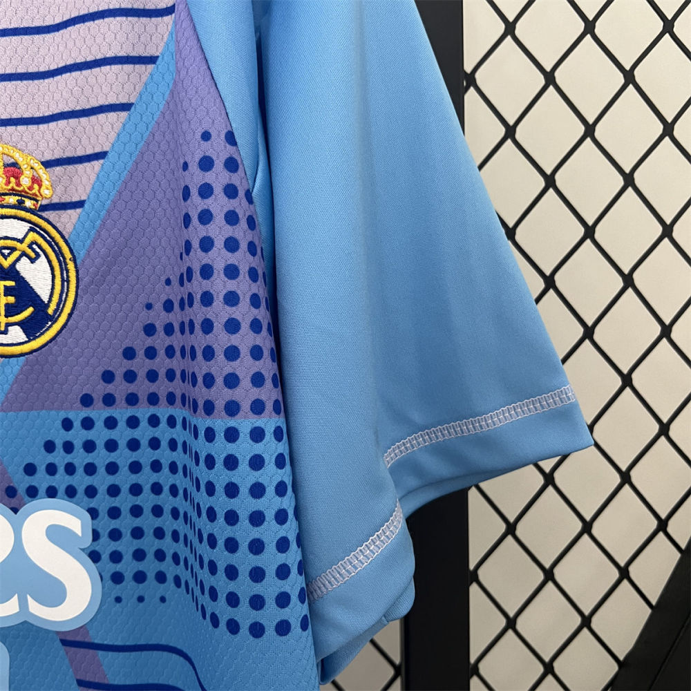 24/25 Real Madrid Goalkeeper Blue Jersey Fan Version