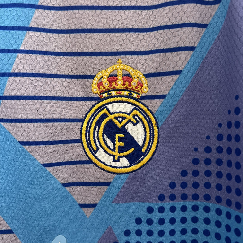 24/25 Real Madrid Goalkeeper Blue Jersey Fan Version