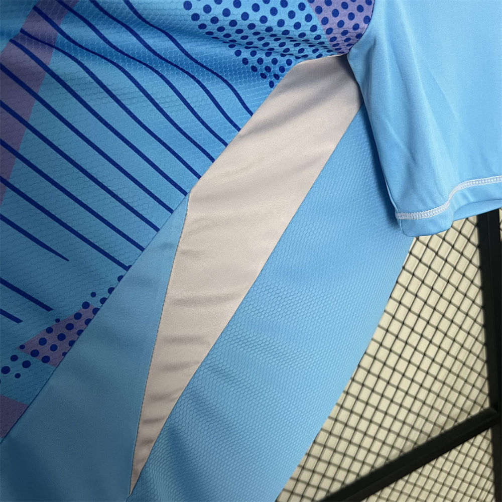 24/25 Real Madrid Goalkeeper Blue Jersey Fan Version