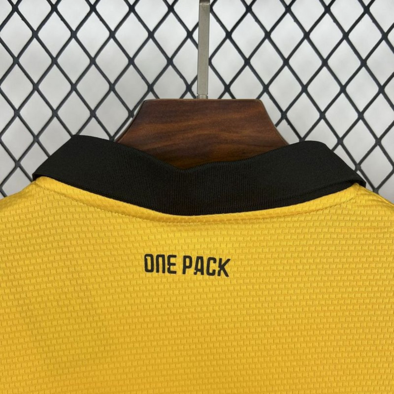 2025/26 Wolves Home Jersey Fan Version
