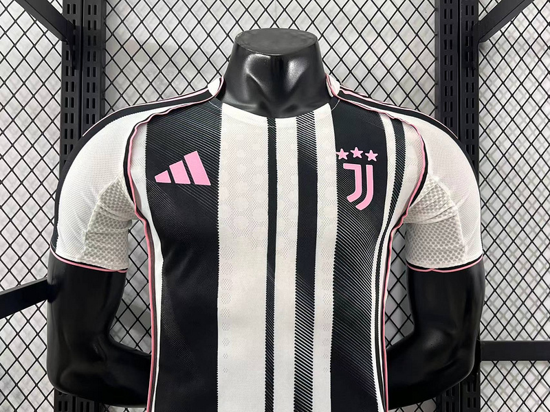 25/26 Juventus home jersey Player Version