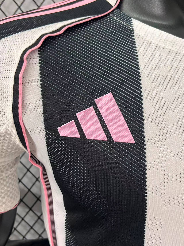 25/26 Juventus home jersey Player Version