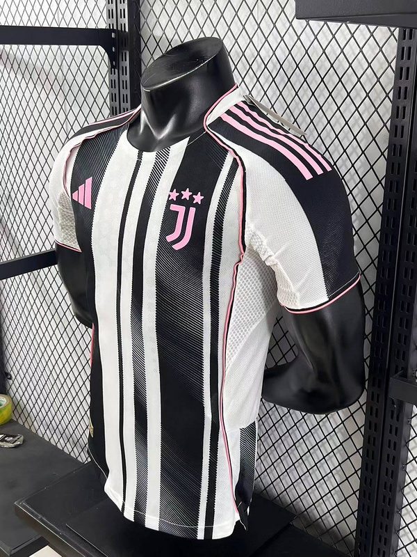 25/26 Juventus home jersey Player Version