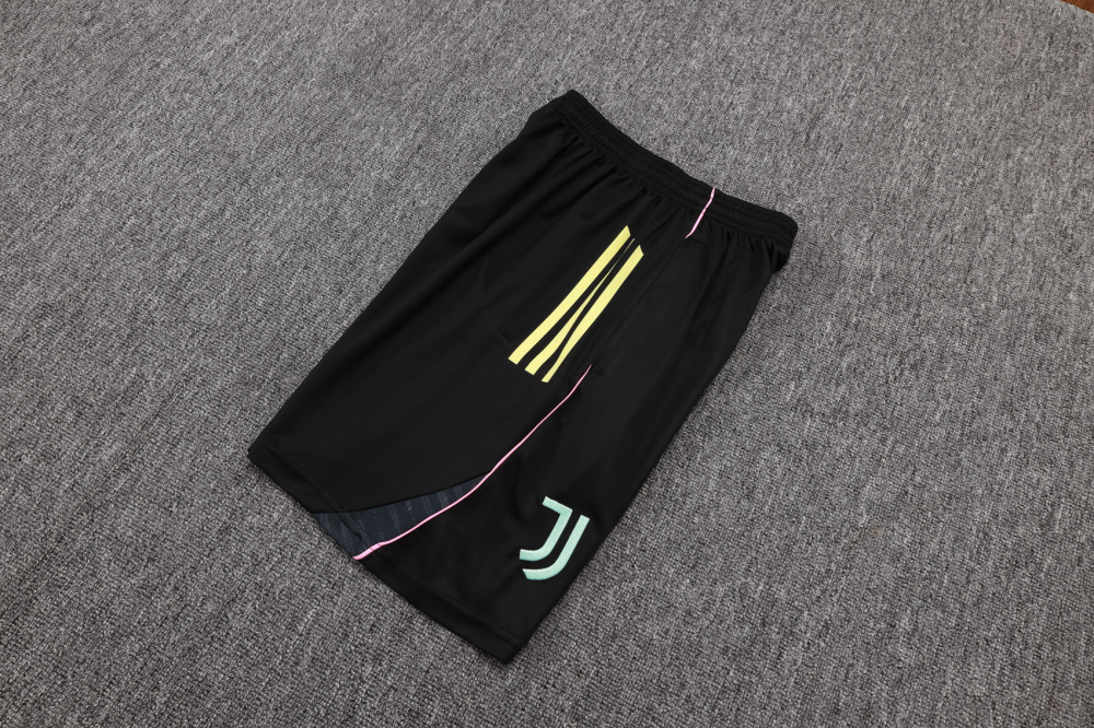 Juventus Sleeveless Training Kit White 2025/26