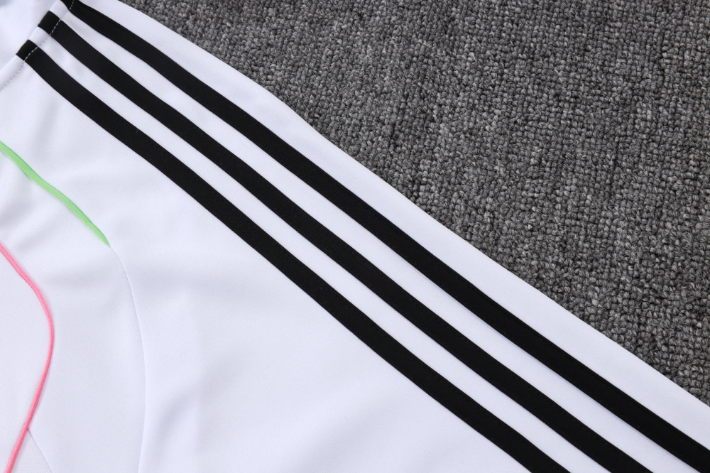 Juventus Training Kit (Sweatshirt+Pants) White 2025/26