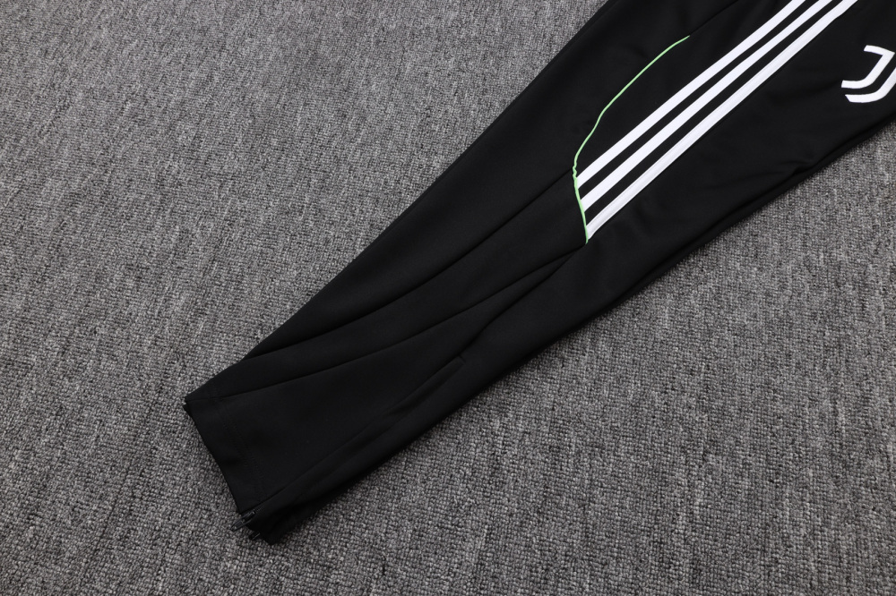 Juventus Training Kit (Jacket+Pants) White 2025/26