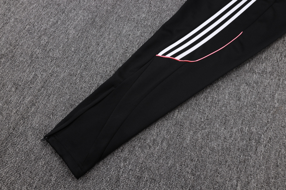 Juventus Training Kit (Jacket+Pants) White 2025/26