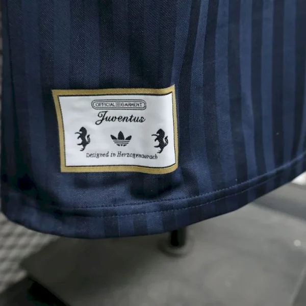 Juventus Authentic Soccer Jersey Terrace Icons Shirt 2025/26