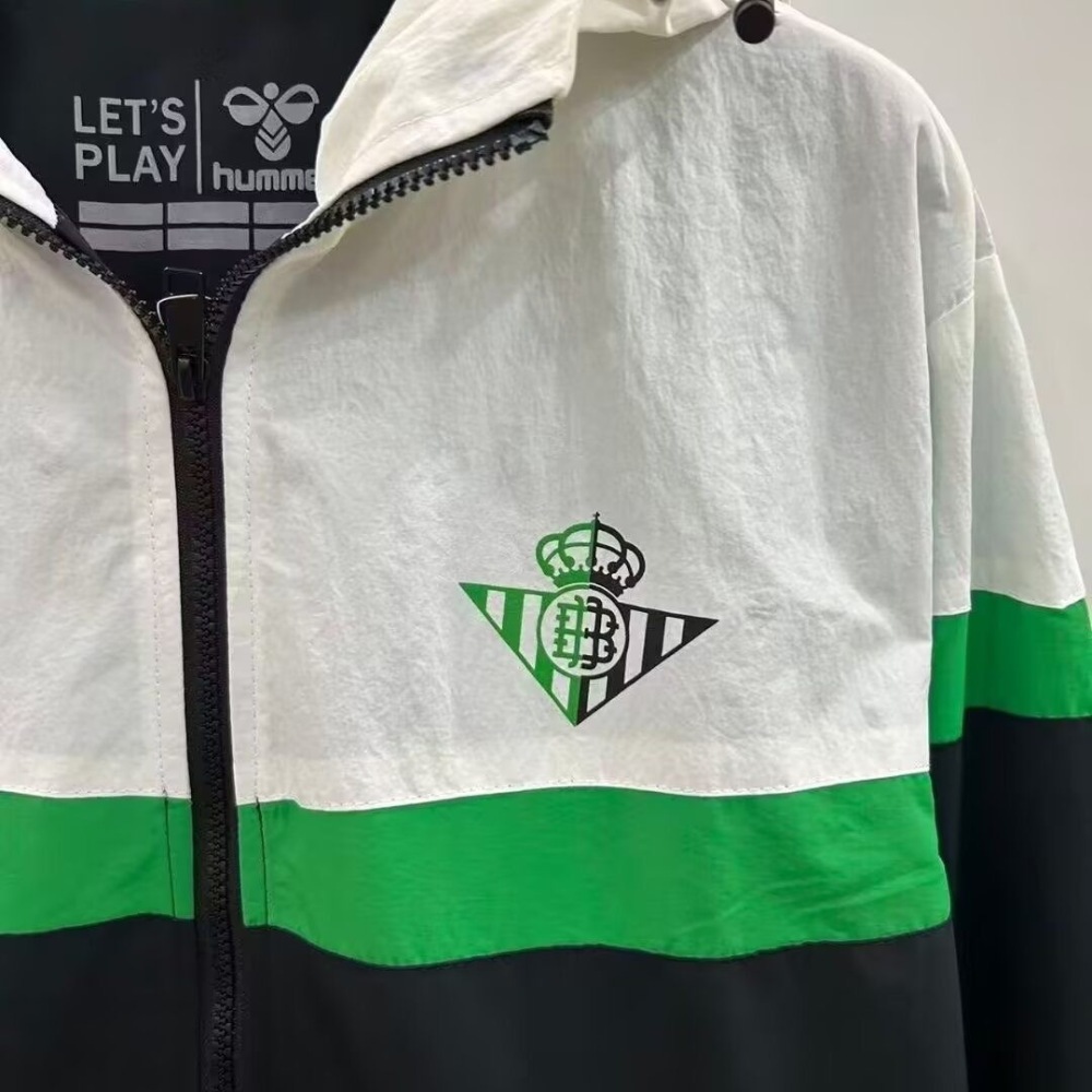 Real Betis Retro Windbreaker Hoodie Jacket Green 2025/26