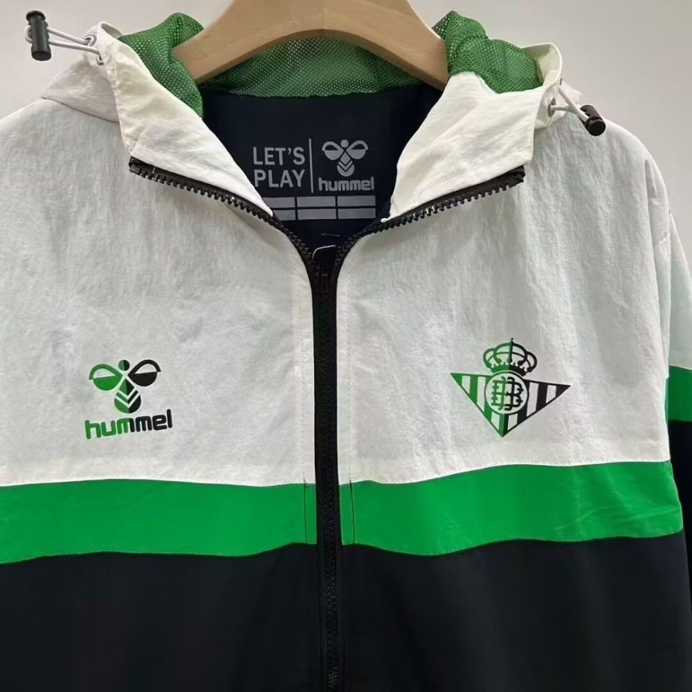 Real Betis Retro Windbreaker Hoodie Jacket Green 2025/26