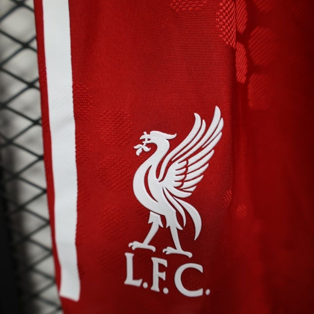 Liverpool Authentic Football Jersey Home Shorts 2025/26