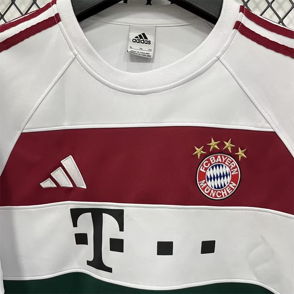 Bayern Munich Training Kit Causal Sweatshirt White 2025/26