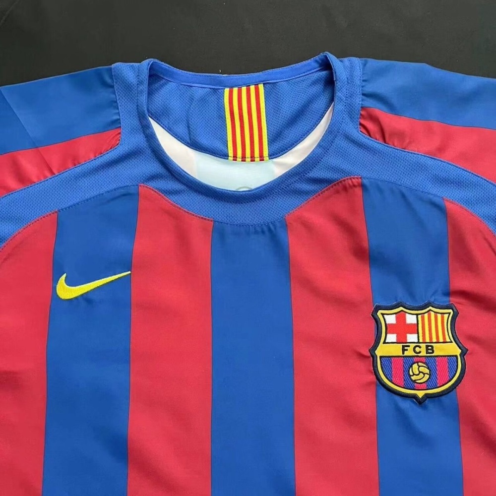 Barcelona Retro Jersey Home Soccer Shirt 2005-06