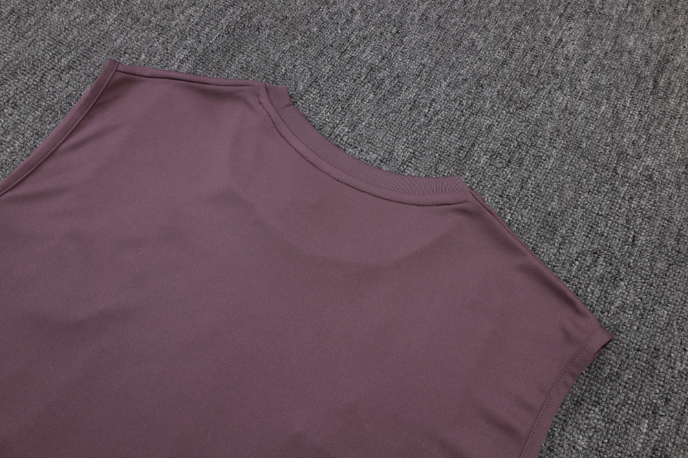 Manchester United Sleeveless Training Kit Purple 2025/26