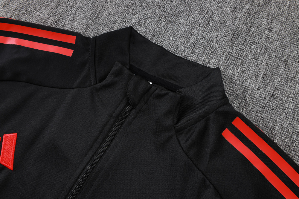 Liverpool Training Kit (Jacket+Pants) Black 2025/26