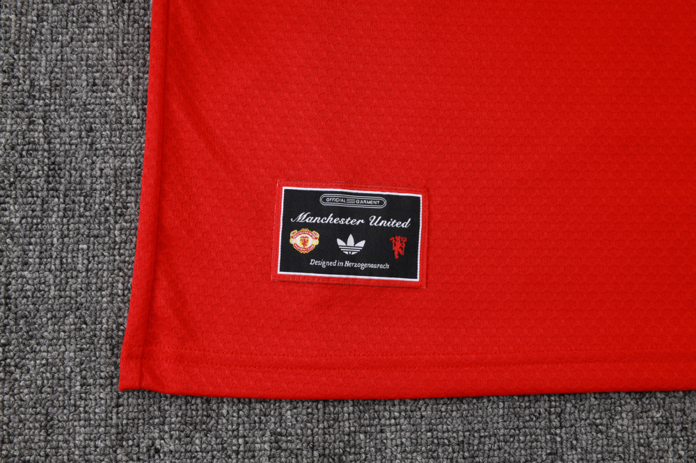 Manchester United Training Jersey Kit Red 2025/26