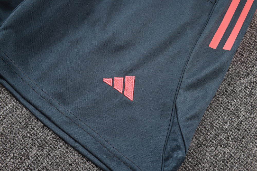 Bayern Munich Sleeveless Training Kit Gray 2025/26