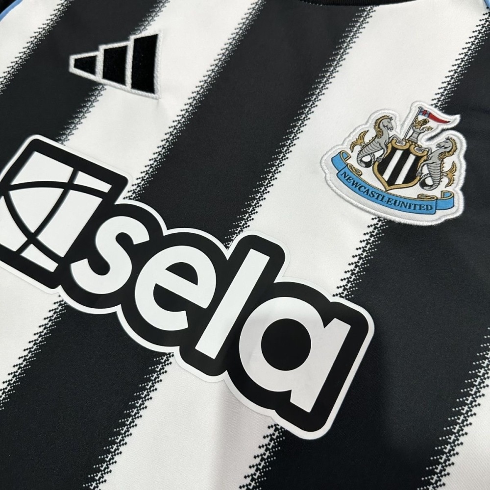 Newcastle United Football Jersey Home Custom Shirt 2025/26