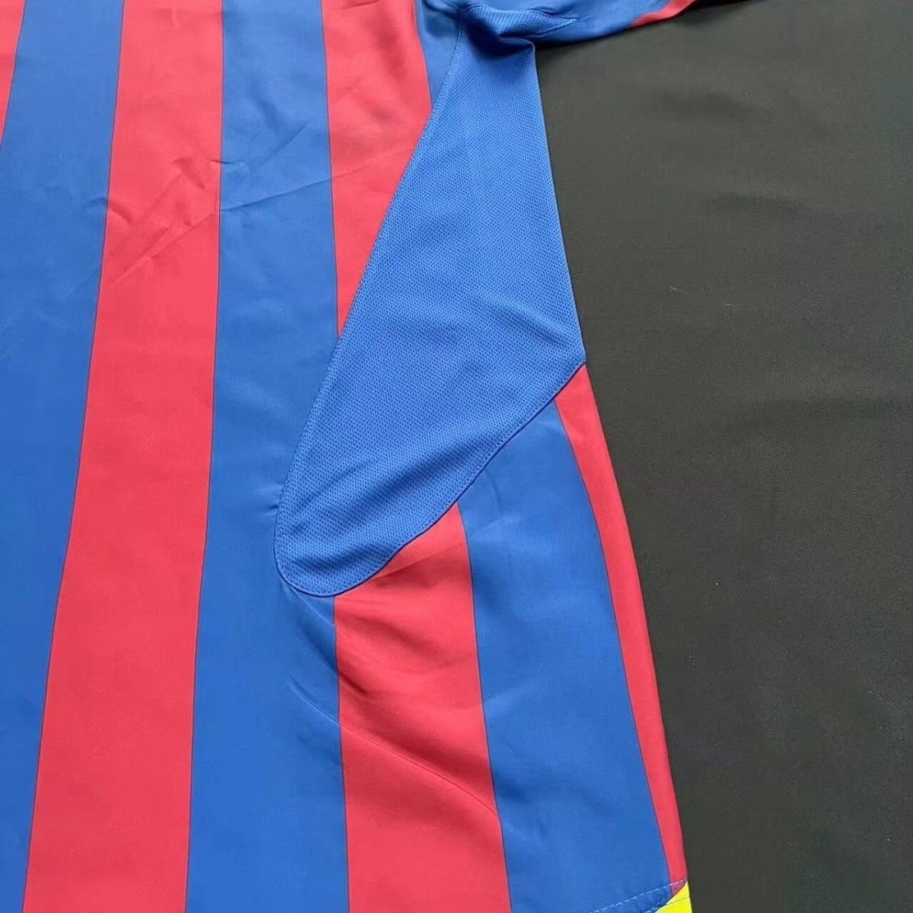Barcelona Retro Jersey Home Soccer Shirt 2005-06