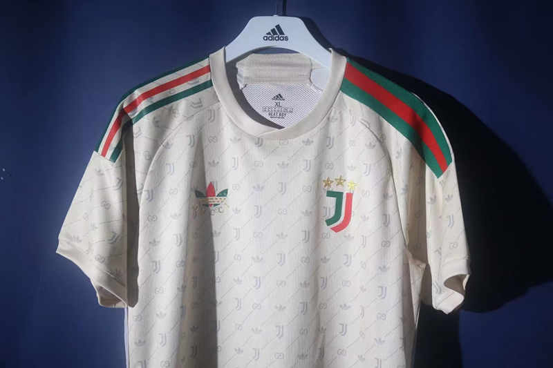 Player Version 2024-2025 Joint Version Juventus Beige Thailand Soccer Jersey AAA-518