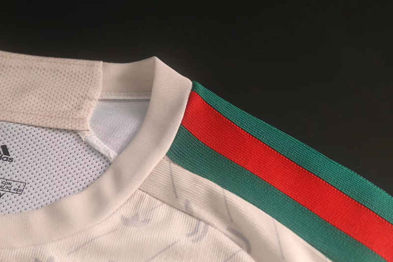 Player Version 2024-2025 Joint Version Juventus Beige Thailand Soccer Jersey AAA-518