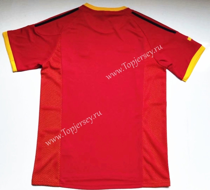 Retro Version 2002 Spain Home Red Thailand Soccer Jersey AAA-912