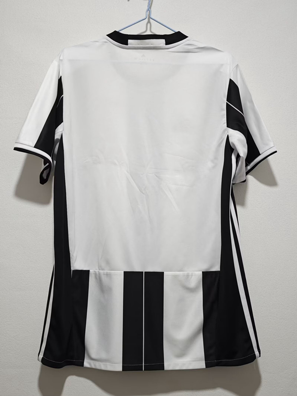 Retro Version 16-17 Juventus Home Black&White Thailand Soccer Jersey AAA-2483