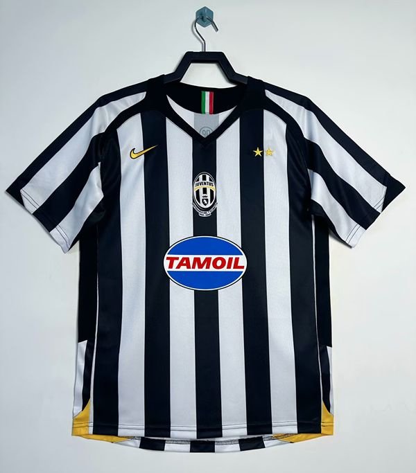 Retro version 05-06 Juventus Goalkeeper Home Black&White Thailand Soccer Jersey AAA-811