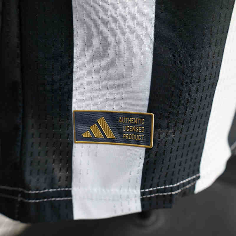 Player Version 26-27 Juventus Home Black&White Thailand Soccer Jersey AAA-888
