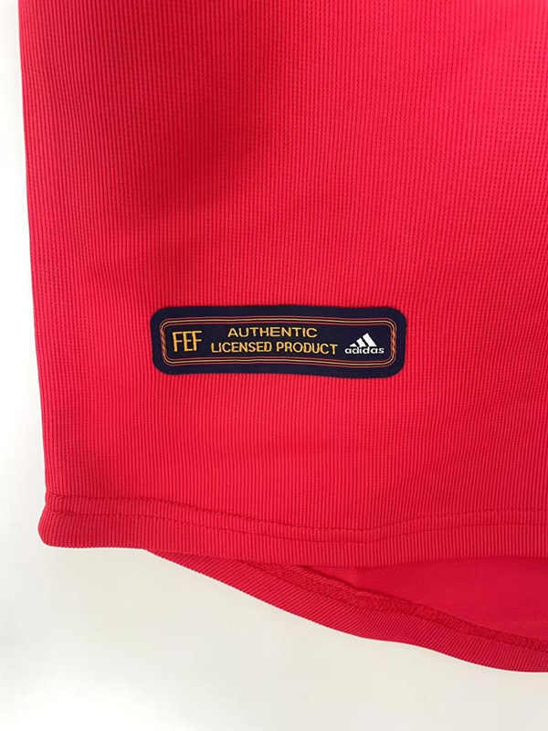 Retro Version 2000 Spain Home Red Thailand Soccer Jersey AAA-811