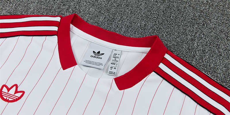 26-27 Manchester United White&Red Short-sleeved Thailand Soccer Uniform-418