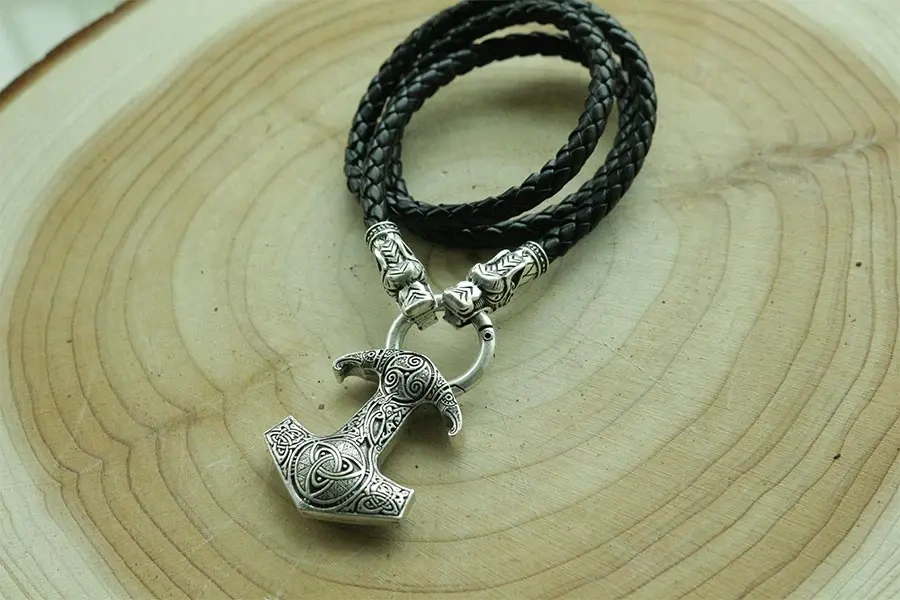 1pcs lanseis viking raven pendant Nordic Pagan men necklace  Raven's Mjolnir hammer