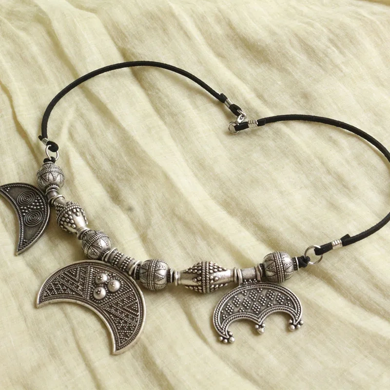 Slavic Jewelry Makeing For Women Pendant, Viking Style Tribal Brooch Middle Ages Lunula Jewelry lunula necklace